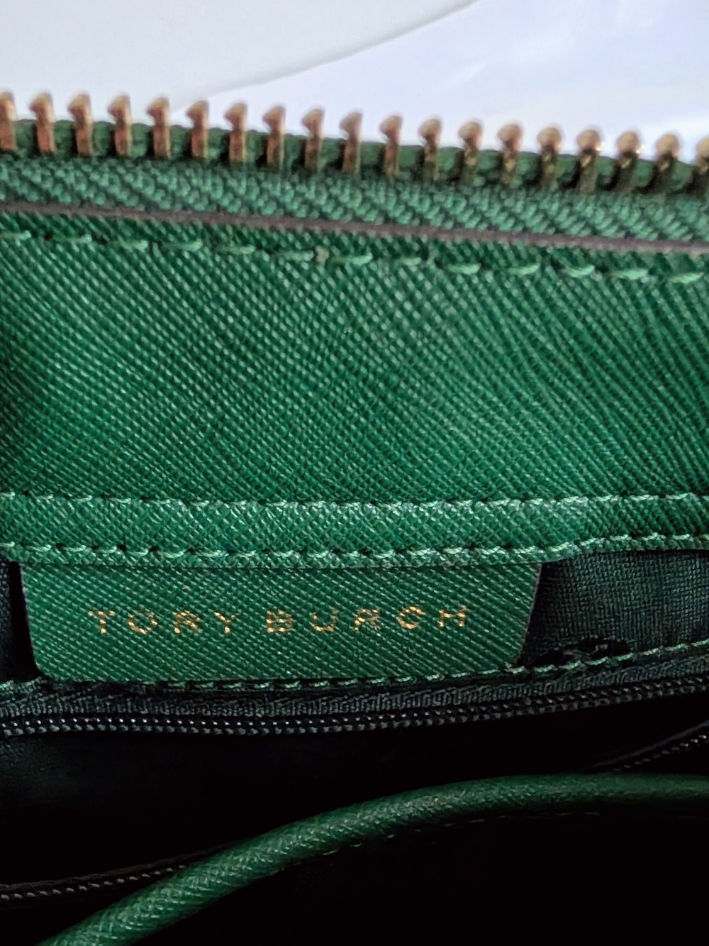 Tory Burch Deep Green Saffiano Satchel with Gold Logo - Picture 6 of 6